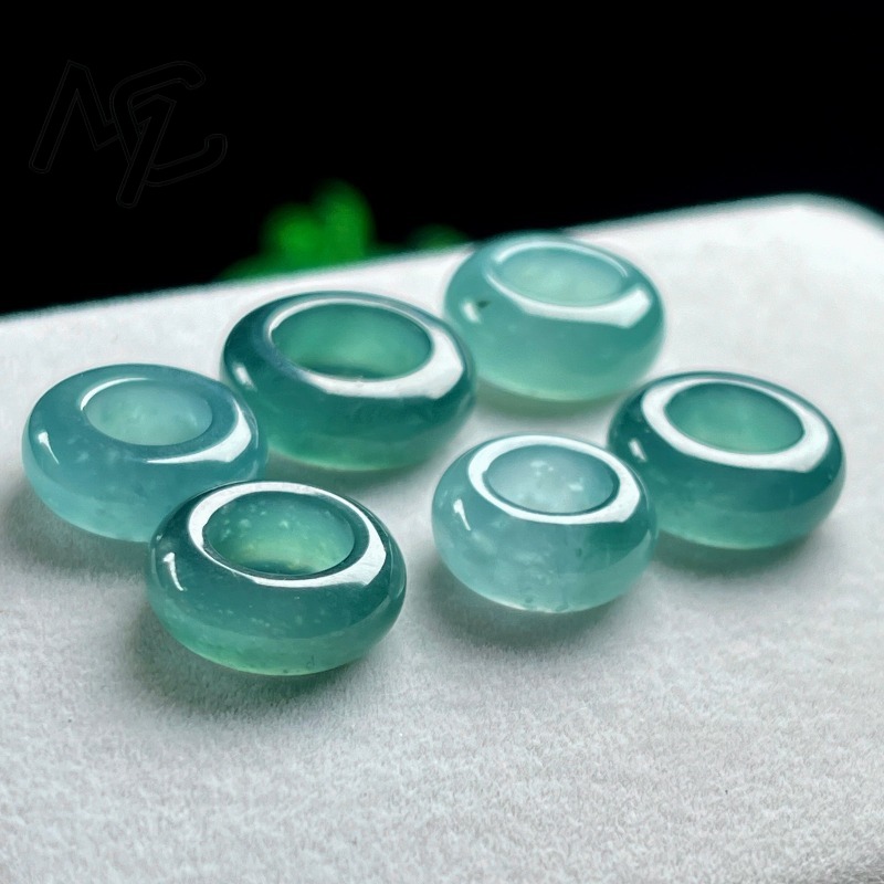 Natural Emerald Blue Water Luc - Beading review and price